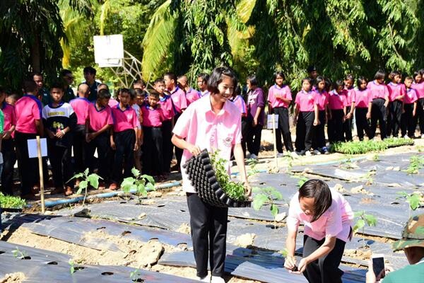 'อีสท์ เวสท์ ซีด’ นำร่องโครงการ 'ผักโรงเรียน’ น้อมนำพระราชดำริการเกษตรทฤษีใหม่ ปลูกฝังสู่เยาวชน เพื่อความยั่งยืน