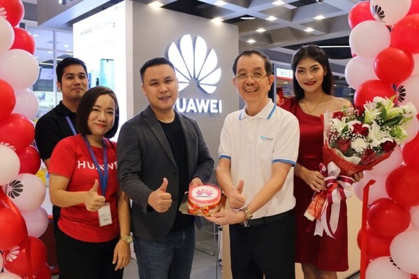 “บูรพวัฒน์” เร่งขยายสาขาในโซนภาคตะวันออก เอาใจคนรักหัวเว่ย เปิด Huawei Brand Shop ที่โรบินสันปราจีนบุรี ส่งท้ายปี 2018