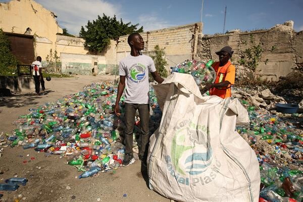 เฮงเค็ลร่วมเป็นหนึ่งในสมาชิกผู้ก่อตั้งกลุ่มพันธมิตร “Alliance to End Plastic Waste” ระดับโลก