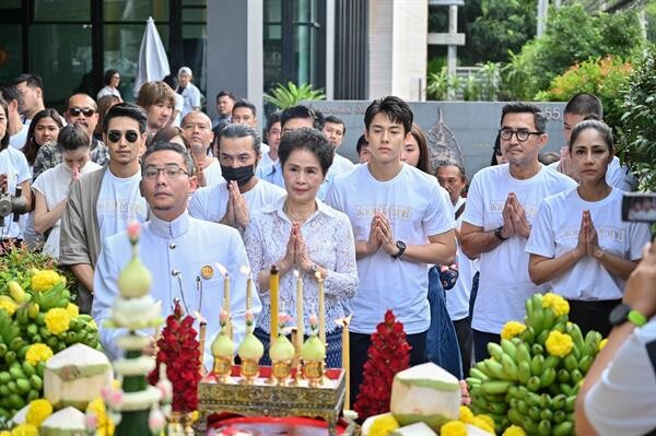 “สหมงคลฟิล์มฯ” บวงสรวง “จอมขมังเวทย์ 2020”  เปิดฉากเผชิญหน้าครั้งใหญ่ของนักแสดงสองรุ่น “หมาก ปริญ” ปะทะ “นก ฉัตรชัย” แอคชั่นเดือดสุดแห่งปี