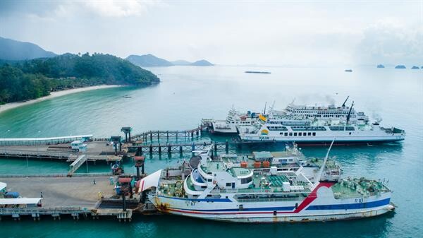 ท่าเรือราชาเฟอร์รี่ ออกโปรโมชั่นใหม่ “SAM&PEE” เชื่อมรถต่อเรือ 2 เกาะ สมุย-พะงัน ราคาพิเศษเพียง 300 บาท