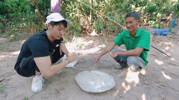 “นะ” พาทึ่งอาชีพสุดแปลก “หลอกมดแดงให้ออกไข่” สุดยอดภูมิปัญญาชาวบ้าน