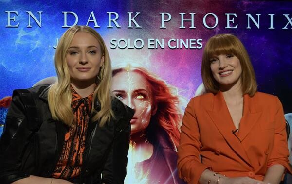 โซฟี เทอร์เนอร์" และ "เจสสิก้า แชสเทน" เดินสายโปรโมทภาพยนตร์ "X-Men: Dark Phoenix" ที่ เม็กซิโกซิตี้