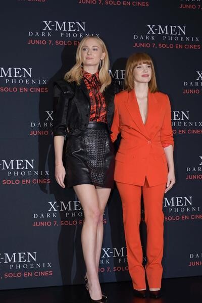 โซฟี เทอร์เนอร์" และ "เจสสิก้า แชสเทน" เดินสายโปรโมทภาพยนตร์ "X-Men: Dark Phoenix" ที่ เม็กซิโกซิตี้