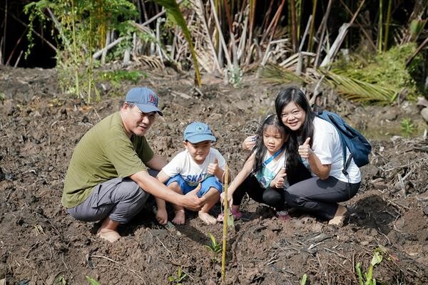 บางจากฯ นำสมาชิกบัตรปลูกต้นไม้ดูดซับ CO2 ต่อยอดโครงการ “ต้นไม้ของคุณ”