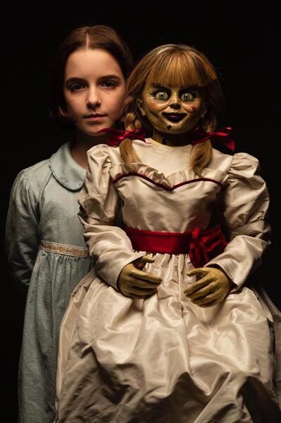 ทุกค่ำคืนที่คุณอยู่ลำพัง เธอพร้อมจะสิงคุณ! ชม 5 คลิปสุดหลอนจาก "Annabelle Comes Home"