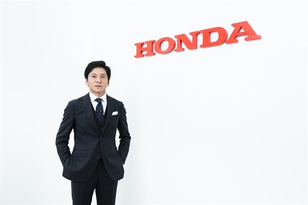 “เอ.พี. ฮอนด้า” ตอกย้ำความเป็นเจ้าตลาดรถสปอร์ต เอ.ที. ด้วยการเปิดตัว New Honda Click 150i รักษาแชมป์ในกลุ่มรถ เอ.ที. เครื่องยนต์ 150 ซีซี พร้อมรุ่นยอดนิยม New Honda Click 125i ประกบ พรีเซนเตอร์สุดฮอต “มาริโอ้ เมาเร่อ”