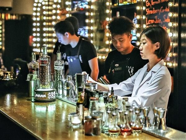 PHRAYA presents Meet the Craft: Bangkok Bar Show 2019 Mixology Salon X Backstage Cocktail Bar บาร์ชั้นนำ Asia’s 50 Best Bars