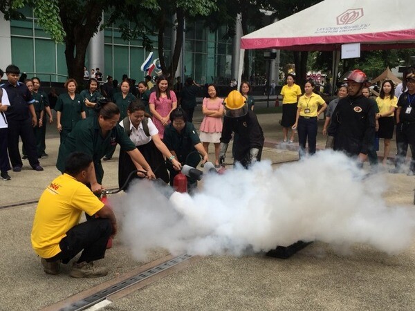 เตรียมพร้อม! ม.ศรีปทุม จัดอบรมการซ้อมอพยพหนีไฟอาคารสูง