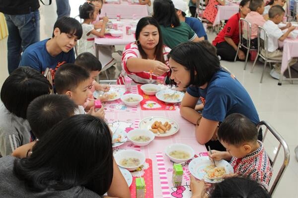 ช่อง 3 รวมพลังบวกกับ เพลิงรักเพลิงแค้น บุกสร้างความสนุก สุดคึกคัก !! ในกิจกรรม “เพลิงรักเพลิงแค้นปันสุข สร้างรอยยิ้ม เพื่อน้องๆ”