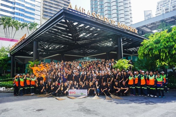 คิงส์ตัน โฮเทลส์ กรุ๊ป เข้าร่วมกิจกรรมทำความสะอาด “Big Cleaning Day 2019” บนซอยสุขุมวิท11