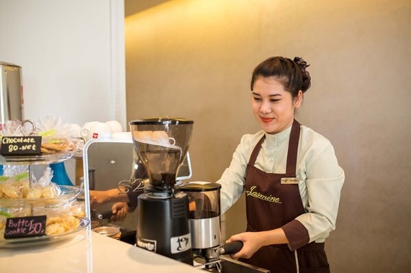 A Cup & Cake set อร่อยเป็นคู่กับเซ็ตกาแฟและเค้ก ที่ ดุสิต กูร์เมต์, โรงแรมดุสิตปริ๊นเซส เชียงใหม่