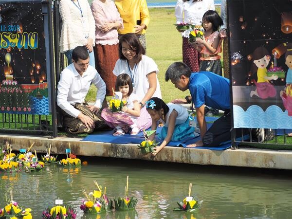 ไทยอินเตอร์เนชั่นแนลสกูล จัดลอยกระทงปลอดสาร ย้อนวิถีประเพณีไทย