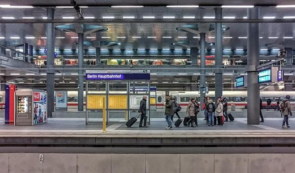 มทร.อีสาน โพล ชี้ คนโคราชต้องการระบบราง รถไฟความเร็วสูง