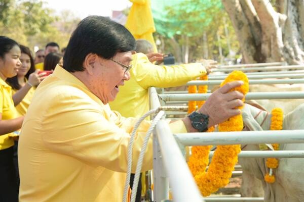 รัฐมนตรีช่วยเกษตรฯ เป็นประธานพิธีไถ่ชีวิตโค-กระบือ เฉลิมพระเกียรติ เนื่องในโอกาสมหามงคลพระราชพิธีบรมราชาภิเษก