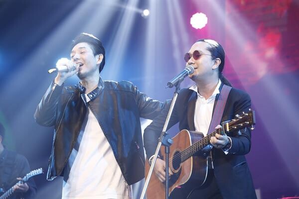 'GSB Duo Concert’ กับเจ้าพ่อเพลงฮิต 'บอย พีชเมกเกอร์’ และ 'เอ๊ะ จิรากร’ สุดเซอร์ไพรส์ 'บอย-พีธ’ ขึ้นเวทีคู่กันในรอบ 17 ปี