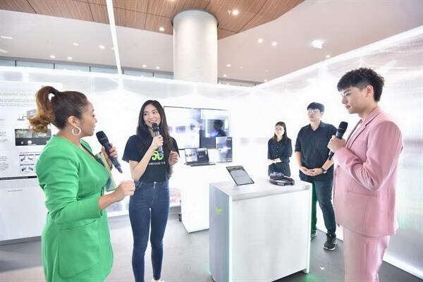 ทอม แท็กทีมหนุ่มไอดอล เปิดโลกอนาคต พิสูจน์ความล้ำนวัตกรรม 5G จากเอไอเอส