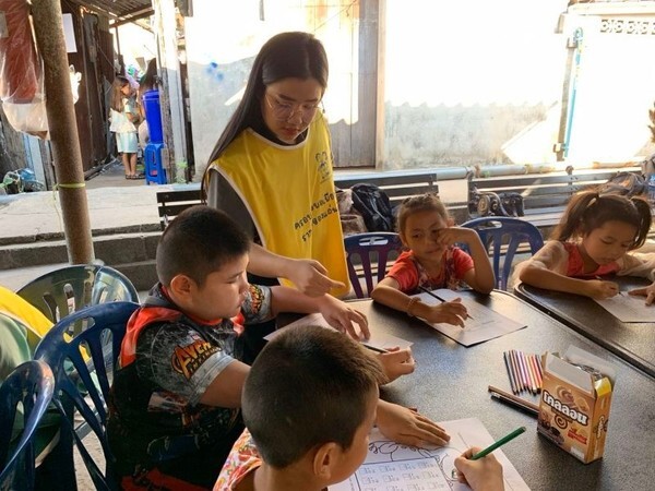 ม.ศรีปทุม เดินหน้าจิตอาสา ทำความดีตามรอยเท้าพ่อ โครงการครอบครัวพอเพียงสู่สถานศึกษาและชุมชน