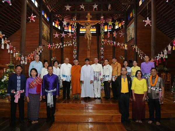 ปลัดวธ.ลงพื้นที่ยโสธรร่วมวางศิลาฤกษ์พระพุทธมหามุนีศรีเมืองกลาง-เยี่ยมชมชุมชนคุณธรรมฯวัดอัครเทวดามีคาแอลซ่งแย้ หนุนใช้ “บวร : บ้าน วัด โรงเรียน” ขับเคลื่อนและดำเนินกิจกรรมต่างๆให้เป็นแหล่งปลูกฝัง บ่มเพาะและเผยแพร่องค์ความรู้ที่มีประโยชน์