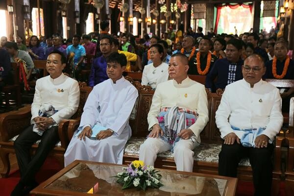 ปลัดวธ.ลงพื้นที่ยโสธรร่วมวางศิลาฤกษ์พระพุทธมหามุนีศรีเมืองกลาง-เยี่ยมชมชุมชนคุณธรรมฯวัดอัครเทวดามีคาแอลซ่งแย้ หนุนใช้ “บวร : บ้าน วัด โรงเรียน” ขับเคลื่อนและดำเนินกิจกรรมต่างๆให้เป็นแหล่งปลูกฝัง บ่มเพาะและเผยแพร่องค์ความรู้ที่มีประโยชน์