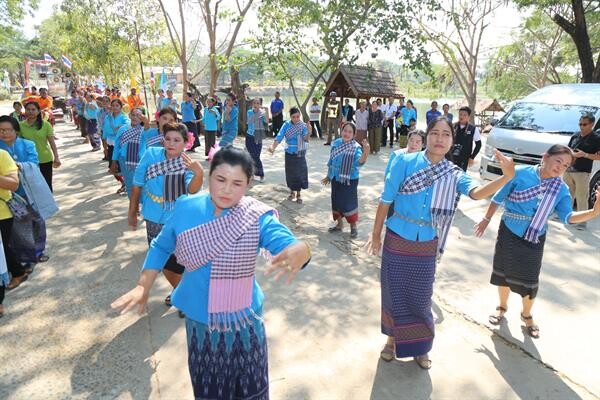 ปลัดวธ.ลงพื้นที่ยโสธรร่วมวางศิลาฤกษ์พระพุทธมหามุนีศรีเมืองกลาง-เยี่ยมชมชุมชนคุณธรรมฯวัดอัครเทวดามีคาแอลซ่งแย้ หนุนใช้ “บวร : บ้าน วัด โรงเรียน” ขับเคลื่อนและดำเนินกิจกรรมต่างๆให้เป็นแหล่งปลูกฝัง บ่มเพาะและเผยแพร่องค์ความรู้ที่มีประโยชน์