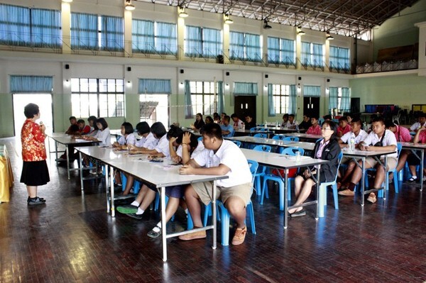 ภาพข่าว: สพร.7 อุบลฯ เปิดบ้านต้อนรับคณะศึกษาดูงาน ครูแนะแนวและนักเรียนกลุ่มเป้าหมาย ตามโครงการเพิ่มทักษะด้านอาชีพแก่นักเรียนครอบครัวยากจนที่ไม่ได้เรียนต่อหลังจบการศึกษาภาคบังคับ