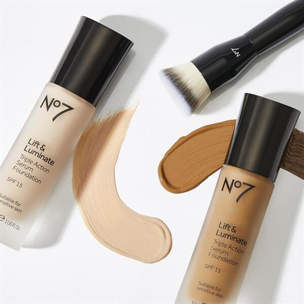 No7 เปิดตัวสุดยอดรองพื้น No7 Lift & Luminate TRIPLE ACTION Serum Foundation รองพื้นเซรั่ม เบลอร่องผิว ลดเลือนริ้วรอย ให้ผิวดูกระชับ กระจ่างใส เรียบเนียน