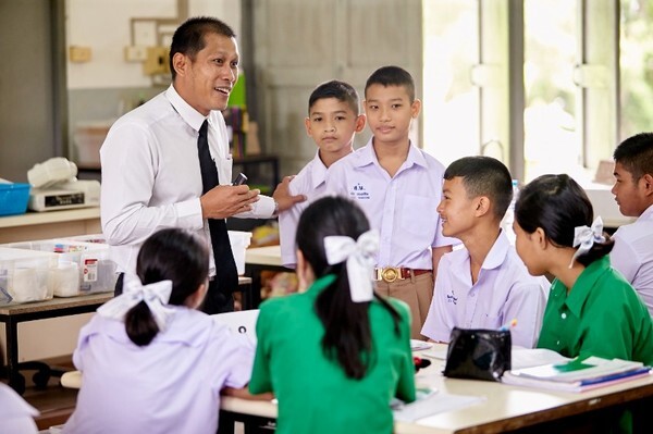 คุรุสภา ร่วม Chevron Enjoy Science  มอบ “ห้องเรียนต้นแบบวิทย์-คณิตออนไลน์แห่งศตวรรษที่ 21” แก่ครูทั่วประเทศ