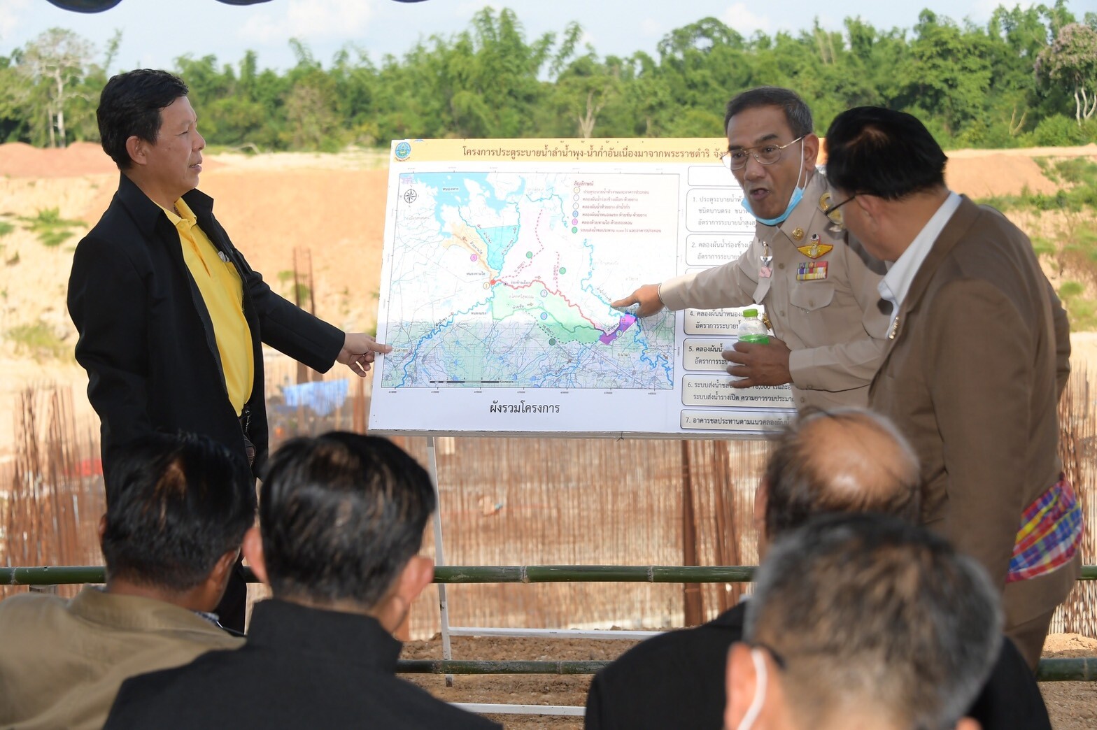 กรมชลประทาน ร่วมลงพื้นที่ศึกษาดูงาน และให้ข้อมูลการบริหารจัดการน้ำ ในพื้นที่จังหวัดสกลนคร