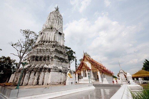 ทัวร์บุญเสริมสิริมงคลชีวิตกับ 4 เส้นทางศักดิ์สิทธิ์ทั่วไทย สไตล์ “ซินแสเป็นหนึ่ง”