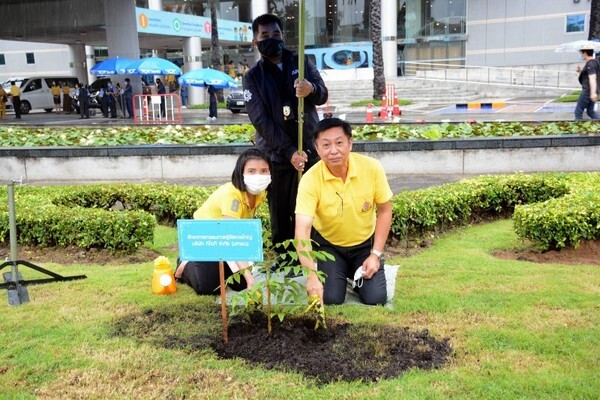 ทีโอที จัดพิธีบำเพ็ญกุศลและน้อมรำลึกในพระมหากรุณาธิคุณของพระบาทสมเด็จพระบรมชนกาธิเบศร มหาภูมิพลอดุลยเดชมหาราช บรมนาถบพิตร เนื่องในวันคล้ายวันสวรรคต