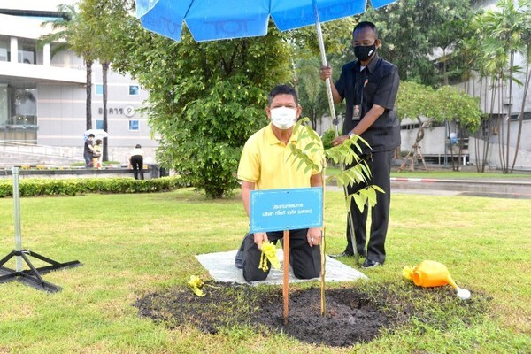 ทีโอที จัดพิธีบำเพ็ญกุศลและน้อมรำลึกในพระมหากรุณาธิคุณของพระบาทสมเด็จพระบรมชนกาธิเบศร มหาภูมิพลอดุลยเดชมหาราช บรมนาถบพิตร เนื่องในวันคล้ายวันสวรรคต