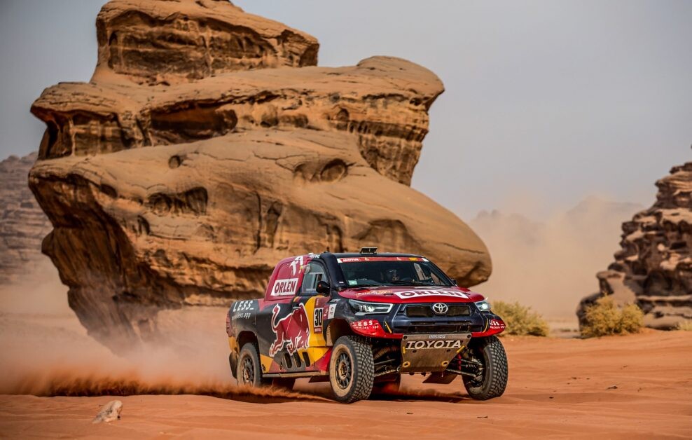 BFGoodrich(R) tires claim 17th Dakar win with Stephane Peterhansel and Edouard Boulanger