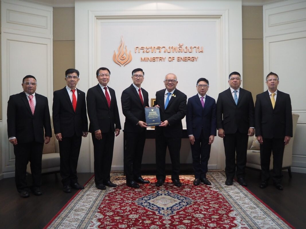 ExxonMobil and Ministry of Energy Sign Nam Phong Gas Field Concession Extension