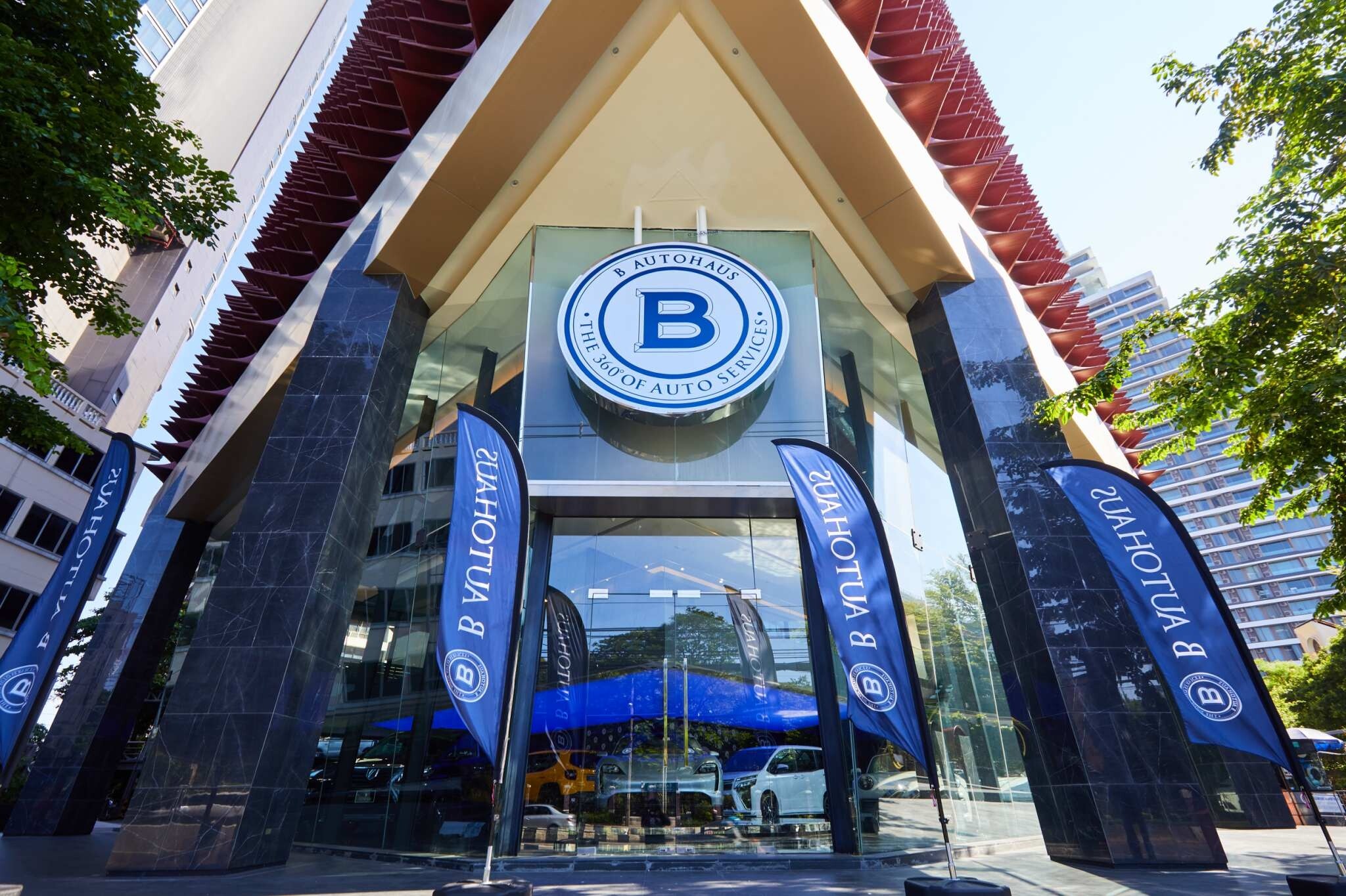 B AUTOHAUS ยกระดับมาตรฐานรถนำเข้า เปิดสาขาลุมพินี โชว์รูมรถนำเข้าพร้อมศูนย์บริการ