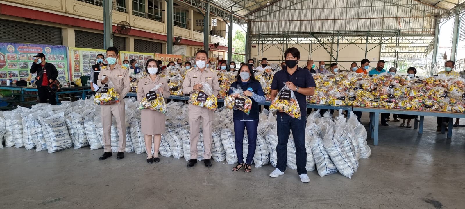 Panthera Group delivers 1,000 survival bags 29 Bangkok slums hit by Covid-19 crisis