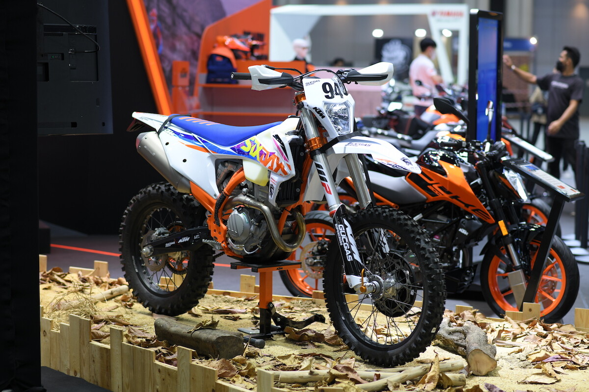 วรูม ไทยแลนด์ จัดเต็มโปรโมชั่น KTM, HUSQVARNA และ BAJAJ ยกทัพเข้าร่วมงาน Motor Expo 2021 จัดเต็มความมันส์ทั้งทางเรียบและทางฝุ่นอย่างเต็มรูปแบบ