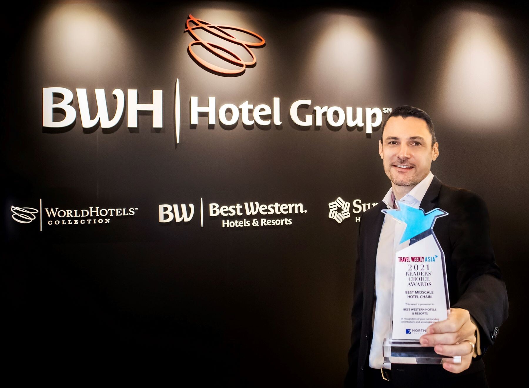 BEST WESTERN(R) HOTELS & RESORTS CELEBRATED AS "BEST MIDSCALE HOTEL CHAIN" FOR SEVENTH STRAIGHT YEAR IN TRAVEL WEEKLY READERS' CHOICE AWARDS