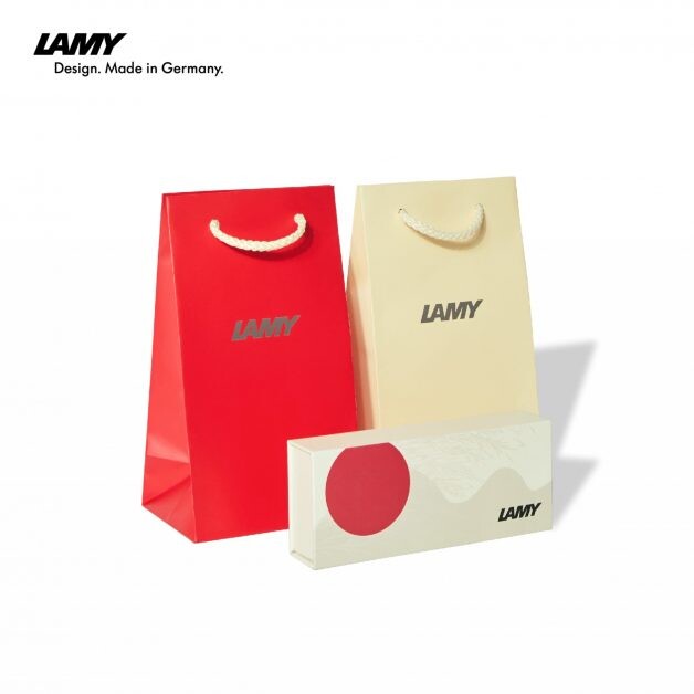 ครีเอทลายเส้นแห่งความสนุกไปกับ LAMY safari strawberry & cream