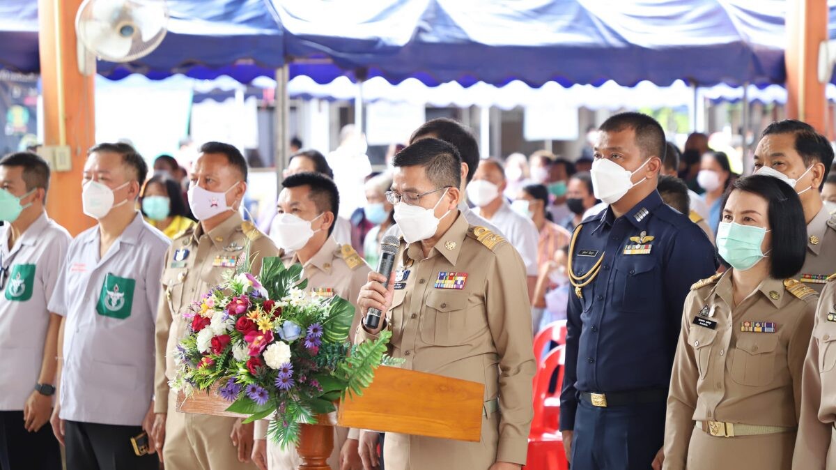 สำนักงานพัฒนาฝีมือแรงงานสุโขทัย ออกหน่วย "บำบัดทุกข์ บำรุงสุข สร้างรอยยิ้มให้ประชาชน"