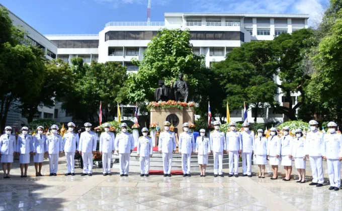 วช. ร่วมพิธีวางพุ่มดอกไม้ ถวายราชสักการะพระบรมราชานุสาวรีย์