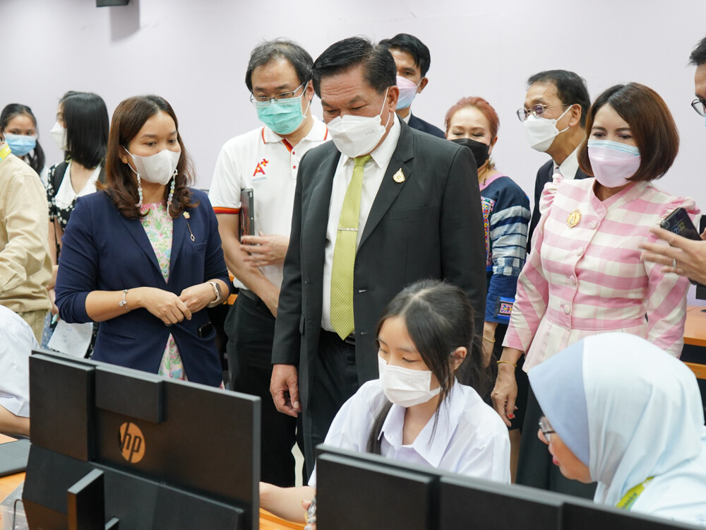 อักษร สนับสนุนครูไทยสอนวิชาวิทยาการคำนวณ สอดคล้องนโยบายภาครัฐ ส่งเสริมผู้เรียนคิดเป็น แก้ปัญหาได้