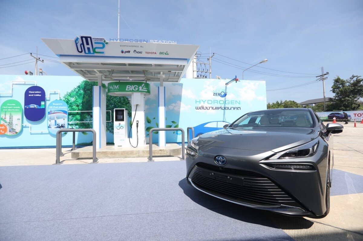 4 ยักษ์ใหญ่ "PTT - OR - TOYOTA - BIG" ผนึกกำลังเสริมแกร่ง Future Energy เปิดสถานีต้นแบบเติมไฮโดรเจนสำหรับรถยนต์ไฟฟ้าเซลล์เชื้อเพลิงแห่งแรกของประเทศไทย