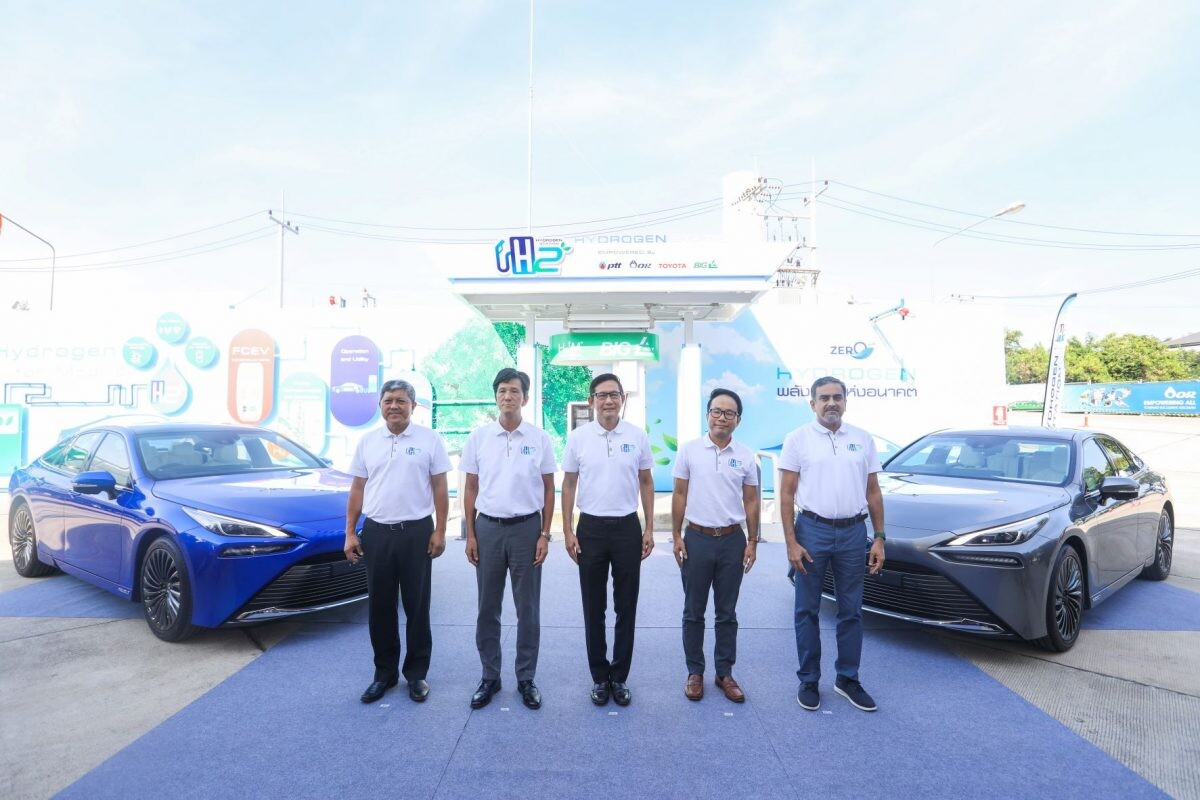 4 ยักษ์ใหญ่ "PTT - OR - TOYOTA - BIG" ผนึกกำลังเสริมแกร่ง Future Energy เปิดสถานีต้นแบบเติมไฮโดรเจนสำหรับรถยนต์ไฟฟ้าเซลล์เชื้อเพลิงแห่งแรกของประเทศไทย