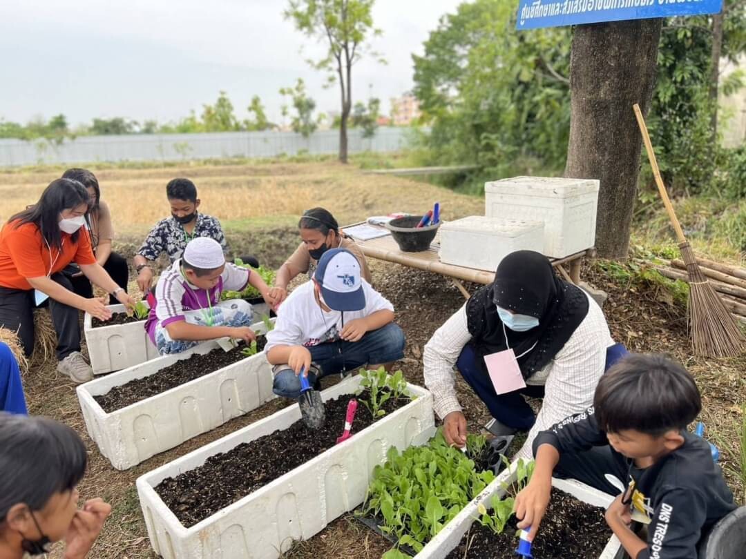 กทม.เตรียมพร้อมช่วยเหลือเกษตรกรแก้ปัญหาขาดแคลนน้ำ จัดตลาด Farmer Market ครอบคลุม 50 เขต