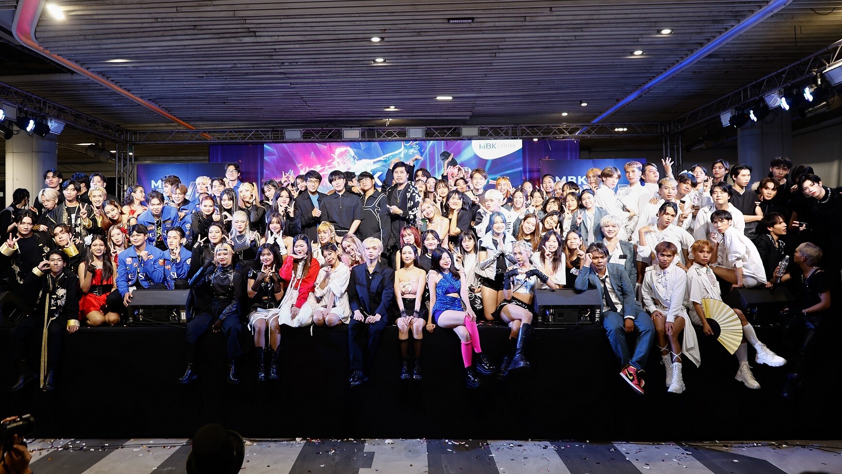 ประมวลภาพบรรยากาศ MBK COVER DANCE 2023 รอบ Semi Final ประชันสเต็ปเวทีเดือด 30 ทีมสุดท้ายพร้อมชิงแชมป์ ร่วมลุ้นสุดยอดทีมโคฟเวอร์แดนซ์ 25 มิ.ย.นี้ที่เอ็ม บี เค เซ็นเตอร์