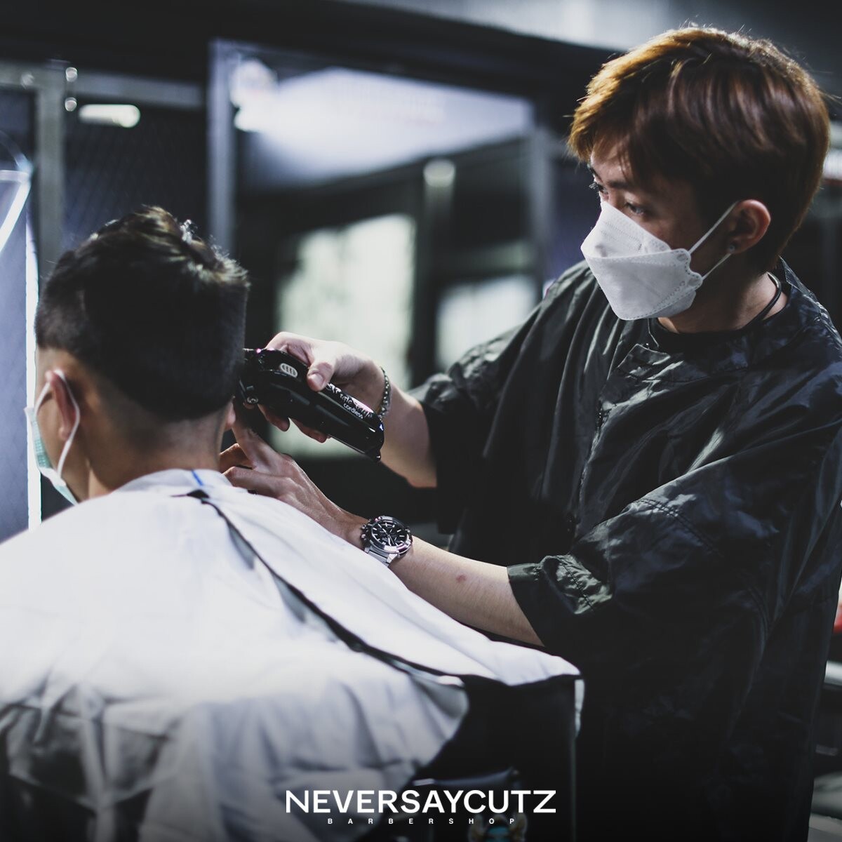 NEVERSAYCUTZ ร้านตัดผมชาย โดย "เวย์ ไทเทเนี่ยม และ นานา ไรบีนา" เริ่มต้นขึ้นจากความไม่เข้าใจ สู่ความสำเร็จถึง 29 สาขา