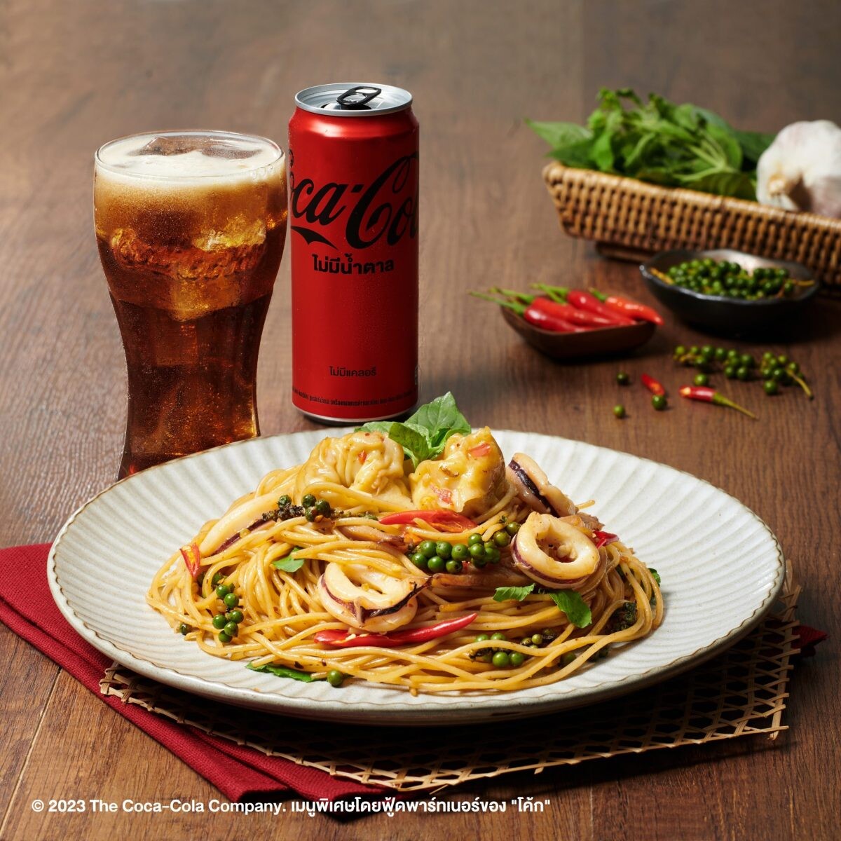 PP Krit-Oabnithi's special recipe, 'Gossiping Spaghetti', paired with 'Coke' Zero Sugar is irresistibly top of the charts, after recent launch on ' 'Coke' Kitchen'