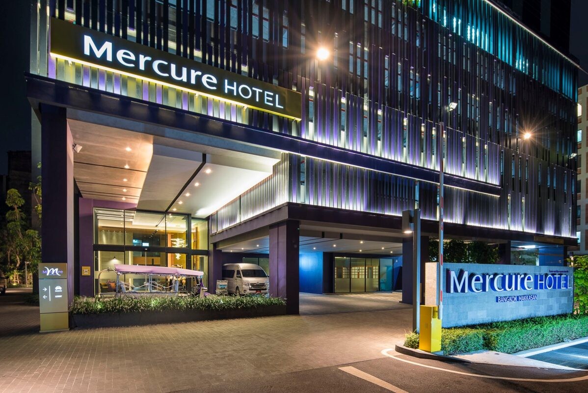 Mercure Bangkok Makkasan Introduces EVolt Charging Station for Guests