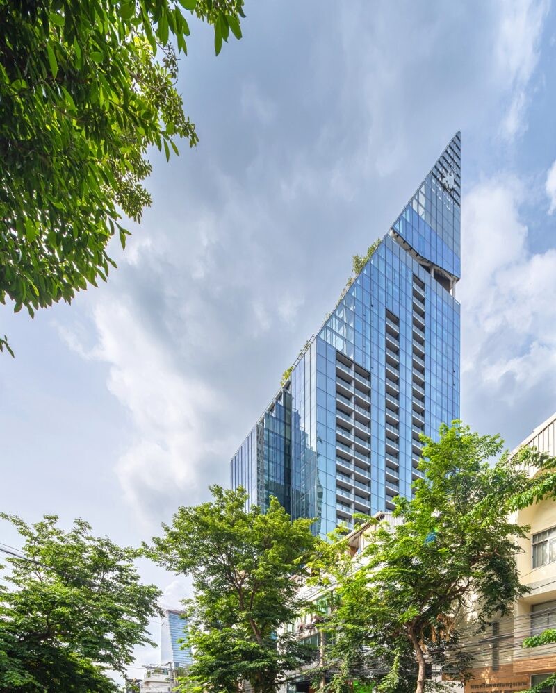 RML's 'Tait Sathorn 12' won Best Exposure Condo from Livinginsider Awards 2023 A recognition that emphasizes how this project with its iconic slope is one of the most outstanding designed condominiums on Sathorn Road